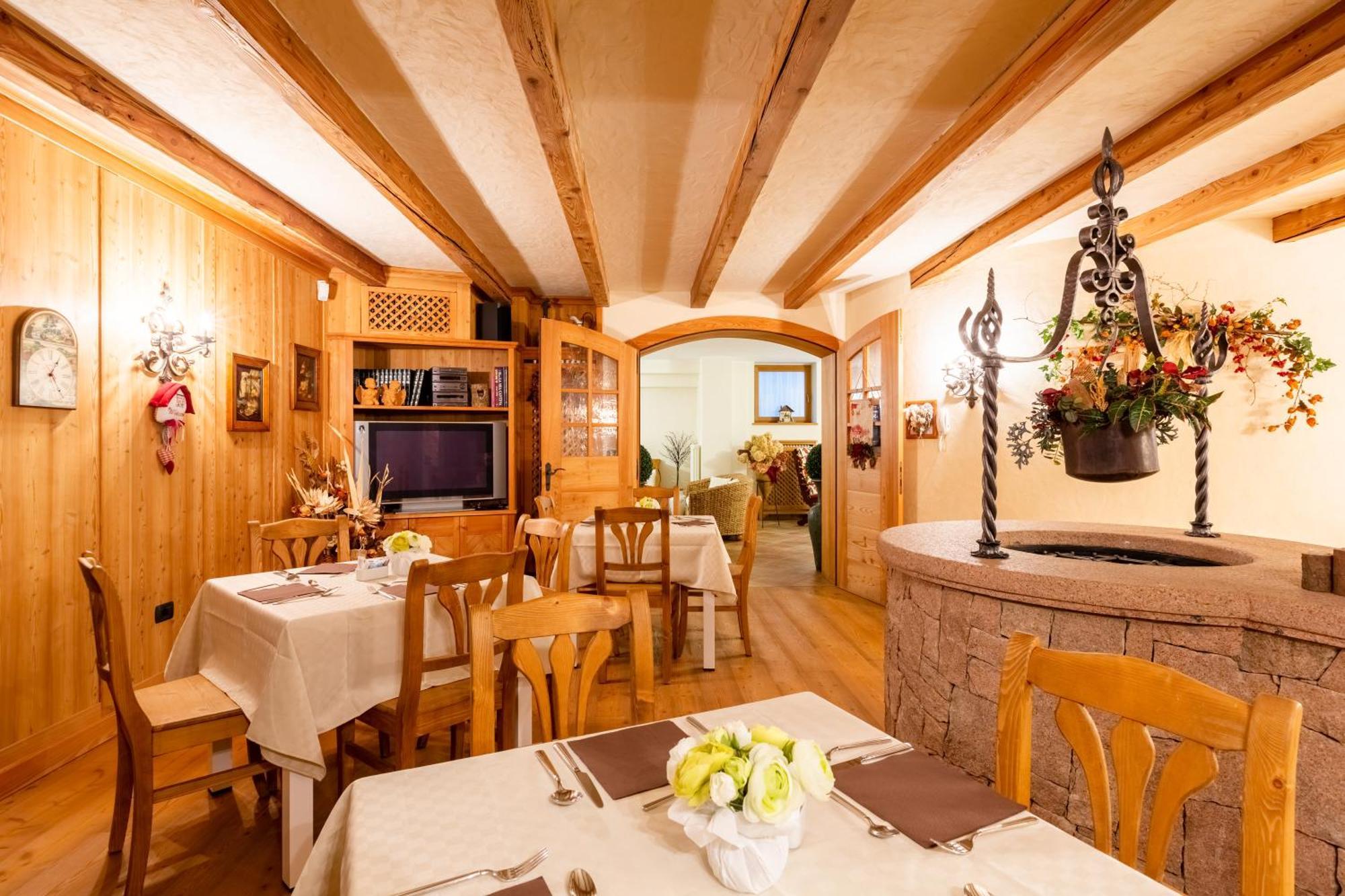 Tassullo Appartamento Le Colonne - Relais Villa Quercia מראה חיצוני תמונה